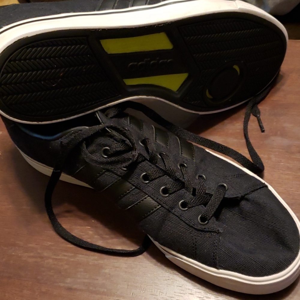 Adidas Neo Cloudfoam low tops